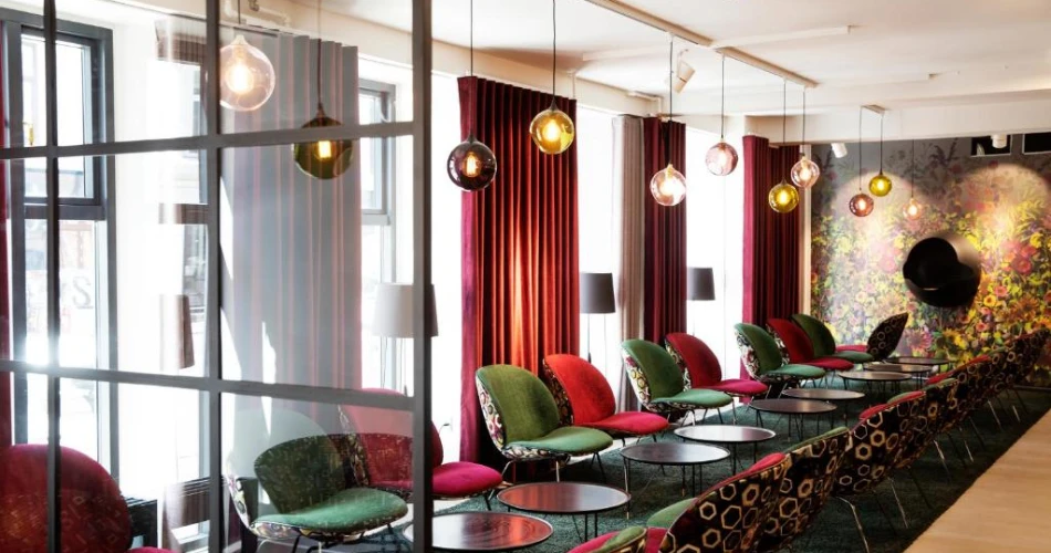 Hoteles cercanos a los Jardines de Tivoli en Copenhague. Alójate cerca de la magia.