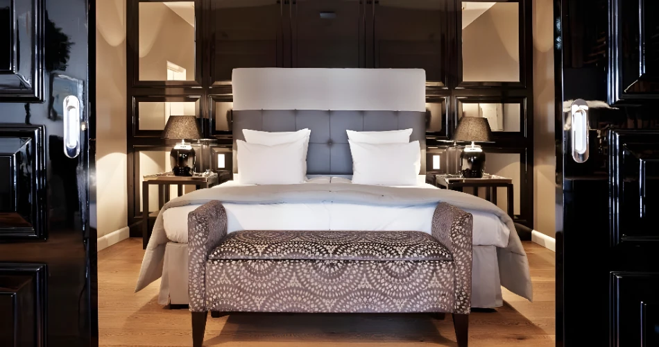 Your Guide to the Best Hotels Near Tivoli Gardens for Every Traveler